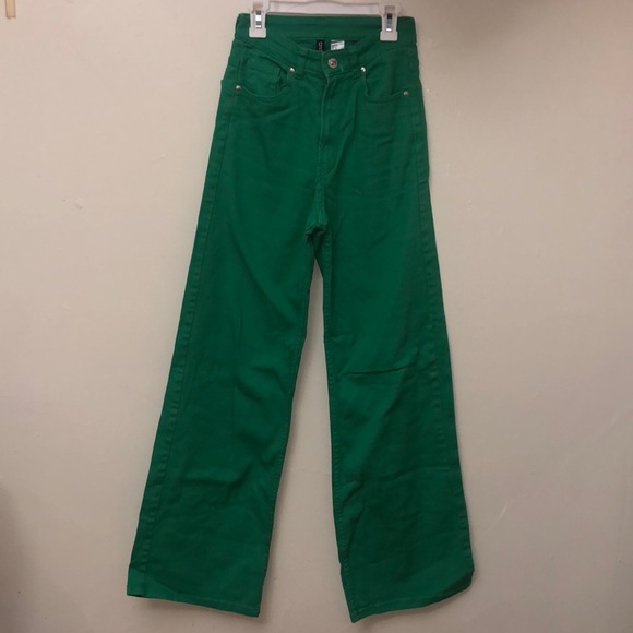 H&M Pants - High Rise Flared Jeans -US-0/EUR 32